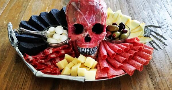 Колбаса из собаки с будкой