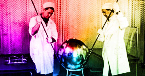 gagarin_sputnik.jpg Первый спутник