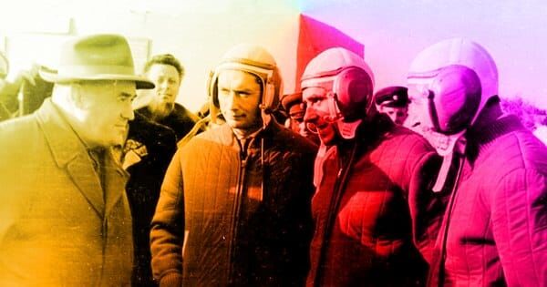 gagarin_voshod.jpg Королёв и экипаж Восход-1