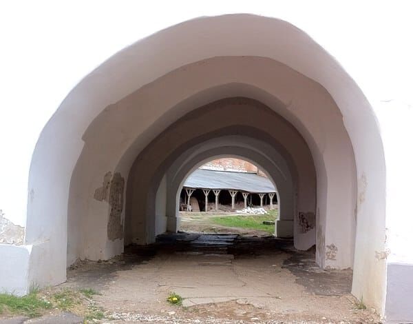 Novgorod arc